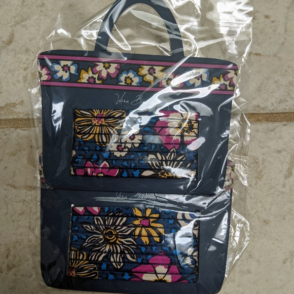 ❤️3/$25 ✨VERA BRADLEY 2 pack hair ties - Picture 3 of 4